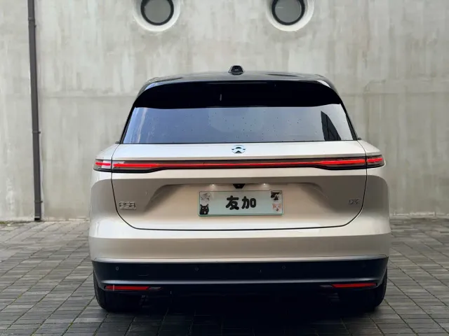 Nio ES8 — Фото автомобиля 6