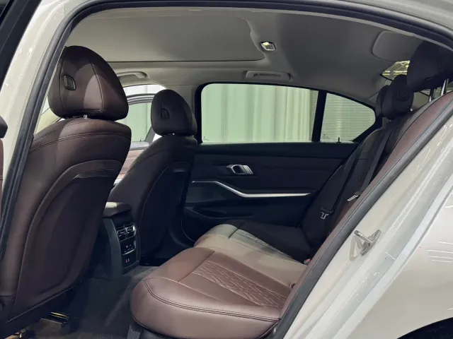 BMW 3 Series — Фото автомобиля 12