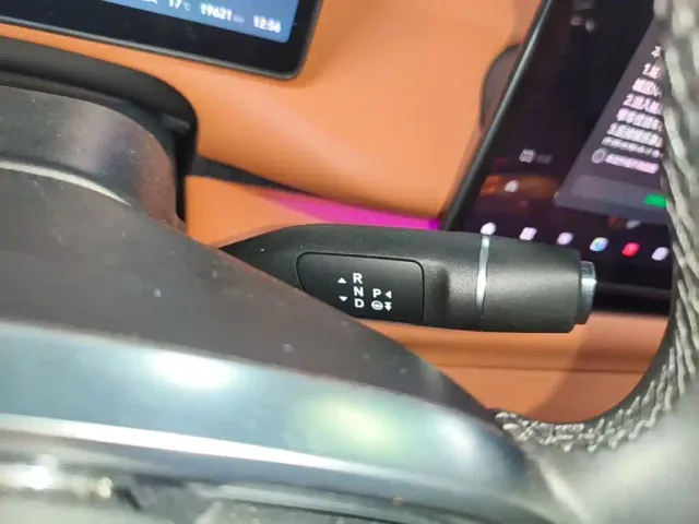 Leapmotor C10 — Фото автомобиля 13