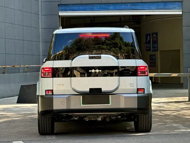 BYD FangChengBao Titanium 7 — Фото автомобиля 6