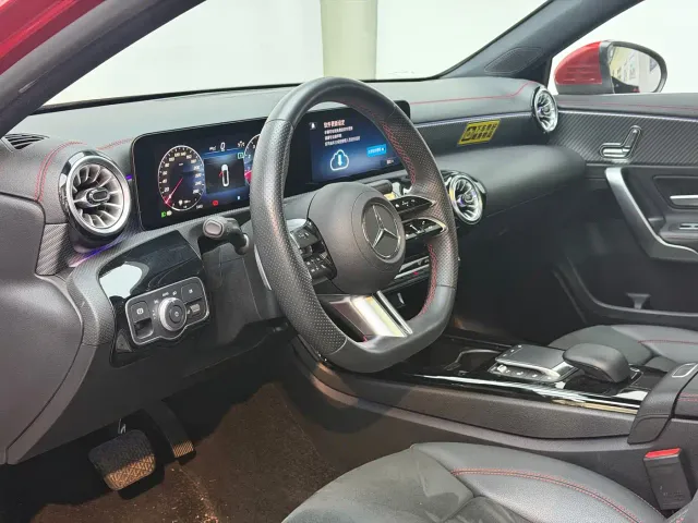 Mercedes-Benz A-Class — Фото автомобиля 11