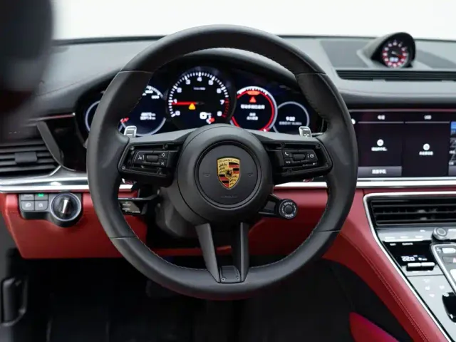 Porsche Panamera — Фото автомобиля 15