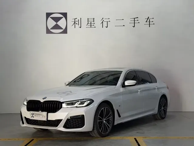 Фотография автомобиля — BMW 5 Series