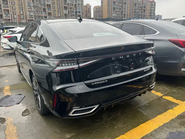 Chery Arrizo 8 — Фото автомобиля 6