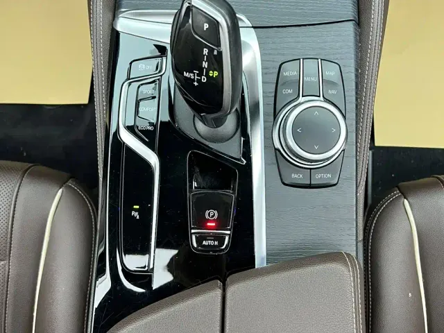 BMW 5 Series — Фото автомобиля 22