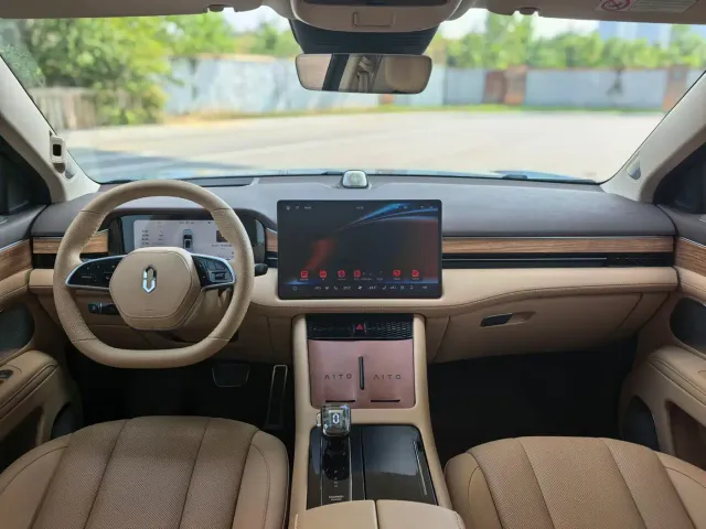 Aito M7 — Фото автомобиля 6