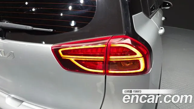 Kia Niro — Фото автомобиля 22