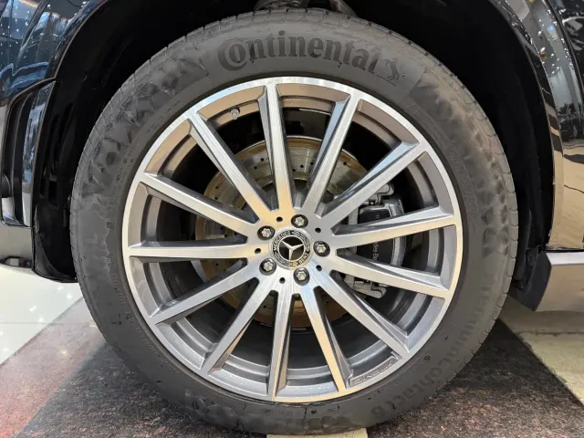 Mercedes-Benz GLS-Class — Фото автомобиля 12