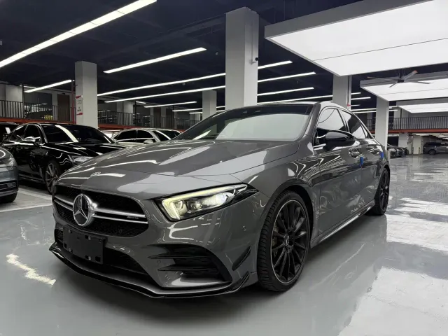 Фотография автомобиля — Mercedes-Benz A-Class AMG