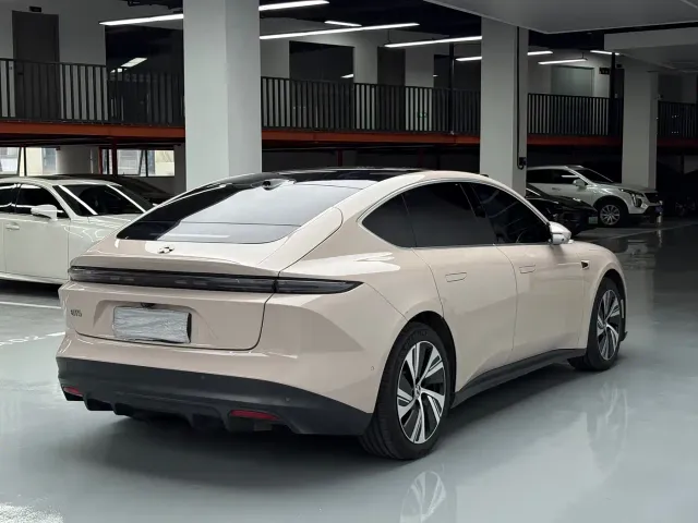Nio ET5 — Фото автомобиля 9