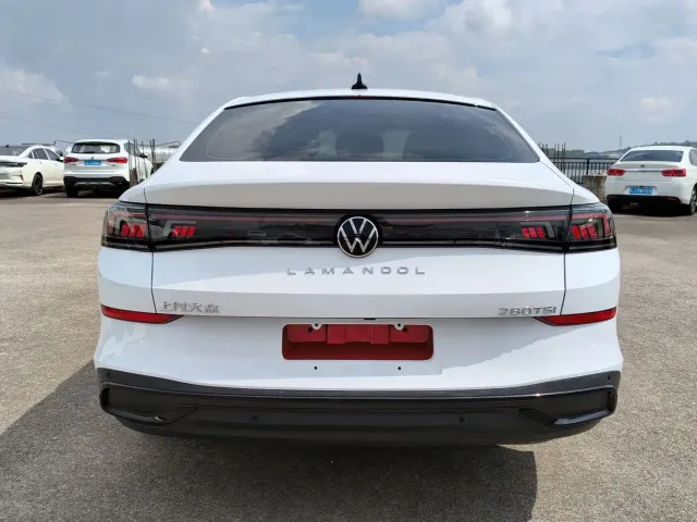 Volkswagen Lamando — Фото автомобиля 4