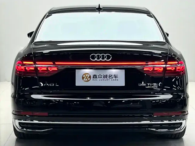 Audi A8 — Фото автомобиля 4