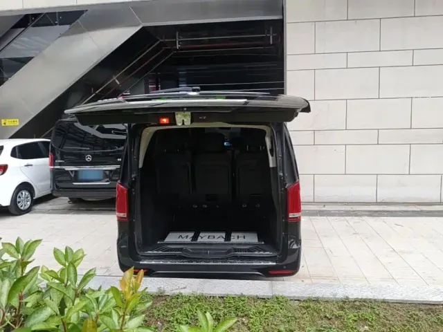 Mercedes-Benz V-Class — Фото автомобиля 18
