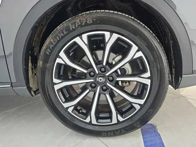 Changan Qiyuan Q05 — Фото автомобиля 6
