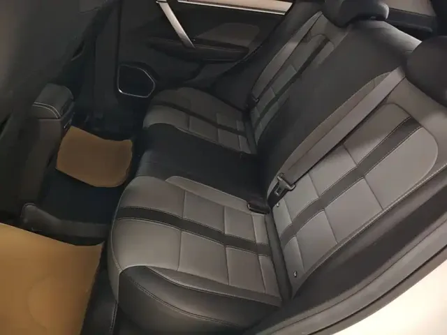 Geely Binyue — Фото автомобиля 16