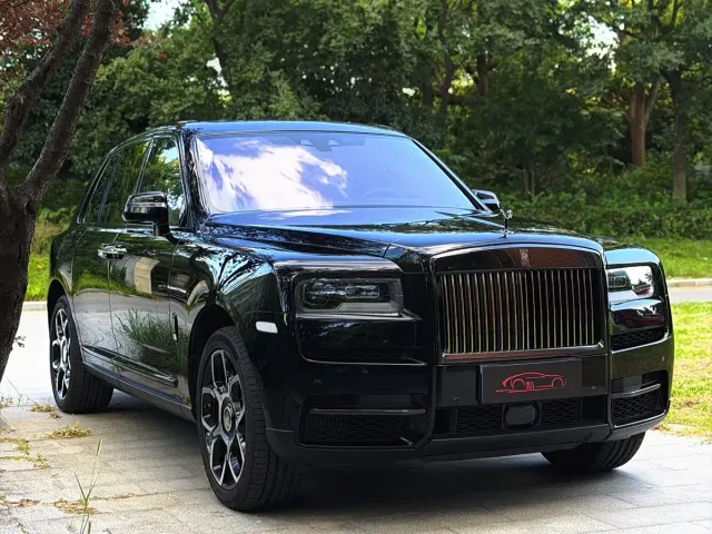 Rolls-Royce Cullinan — Фото автомобиля 2