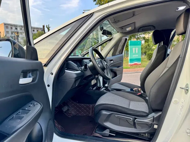 Honda Fit — Фото автомобиля 5