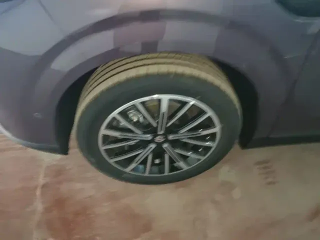 Leapmotor B10 — Фото автомобиля 22