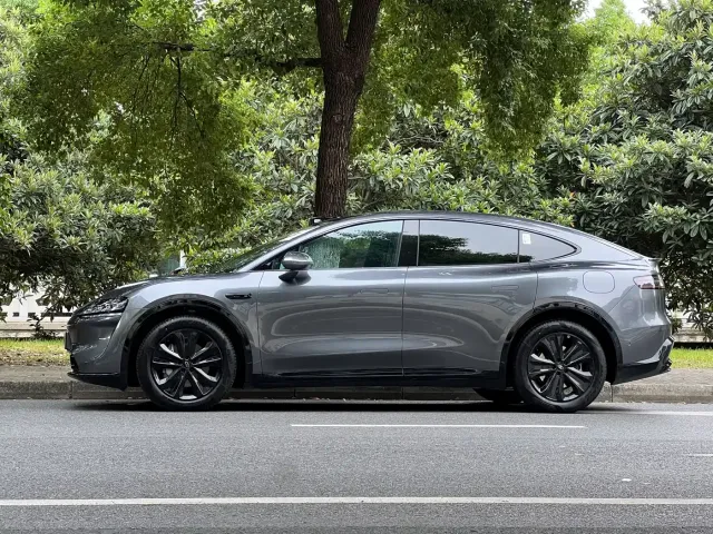 Zhijie Luxeed R7 2026 Range Extender Max — Фото автомобиля 7