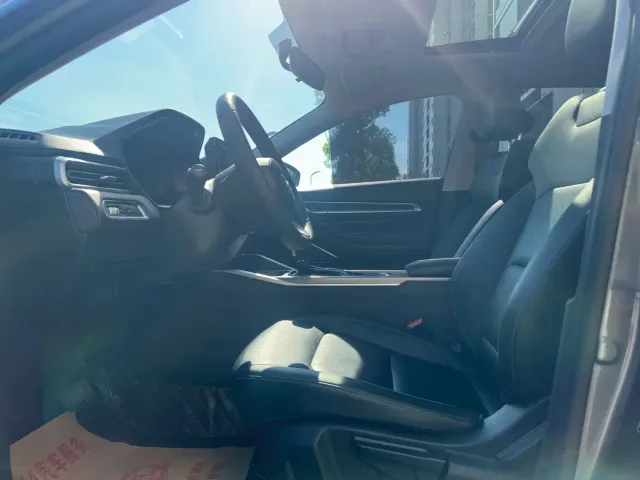 Geely Emgrand — Фото автомобиля 23