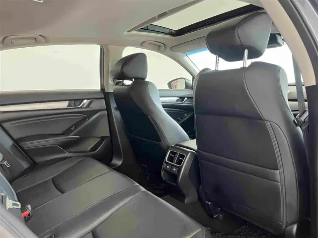 Honda Accord — Фото автомобиля 26