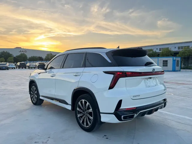Changan CS75 Plus — Фото автомобиля 7