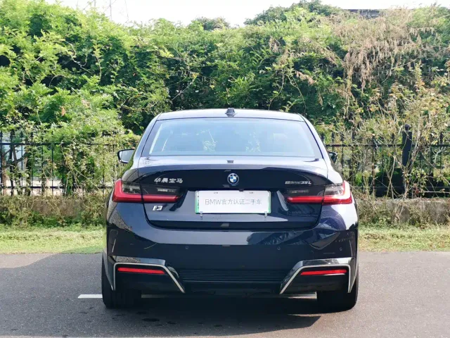 BMW BMW i3 2022 eDrive 35 L — Фото автомобиля 7