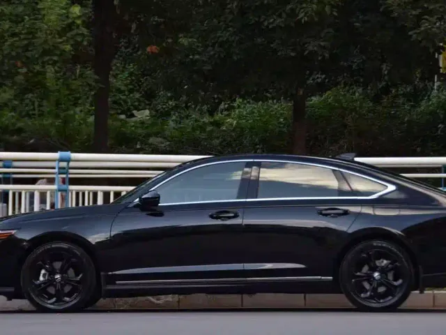 Honda Accord 2025 260TURBO Luxury Edition — Фото автомобиля 3