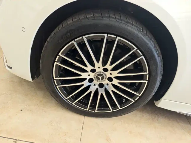 Mercedes-Benz C-Class — Фото автомобиля 22