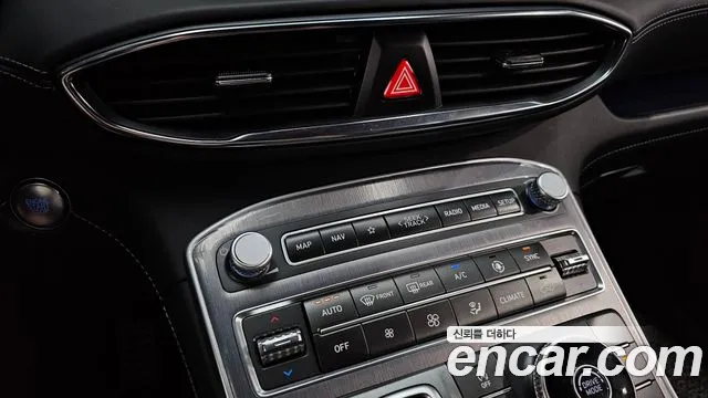 Hyundai Santafe Новый Santa Fe Бензин 2.5T 2WD — Фото автомобиля 11