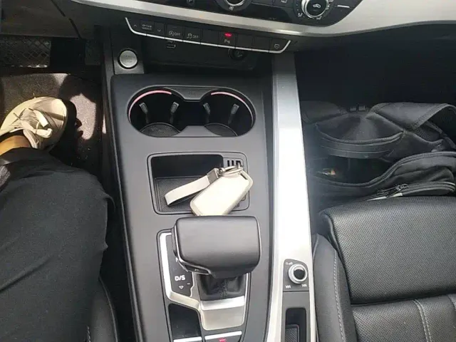 Audi A4L — Фото автомобиля 13