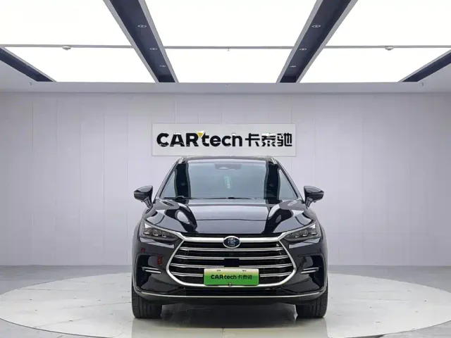 BYD Tang — Фото автомобиля 8
