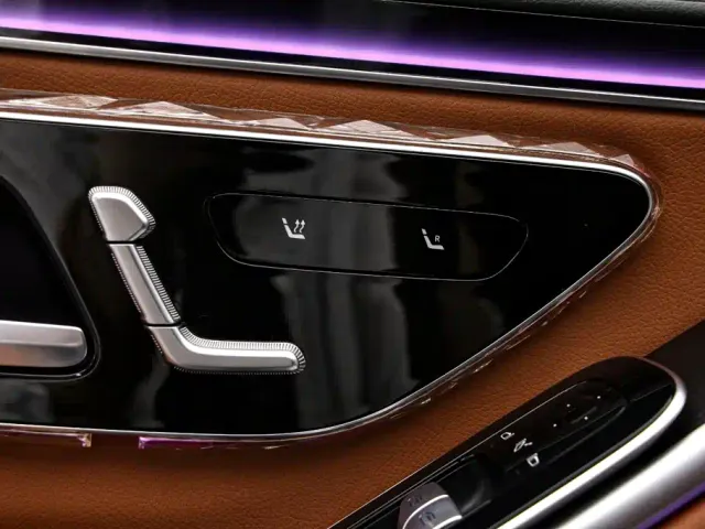 Mercedes-Benz S-Class — Фото автомобиля 13