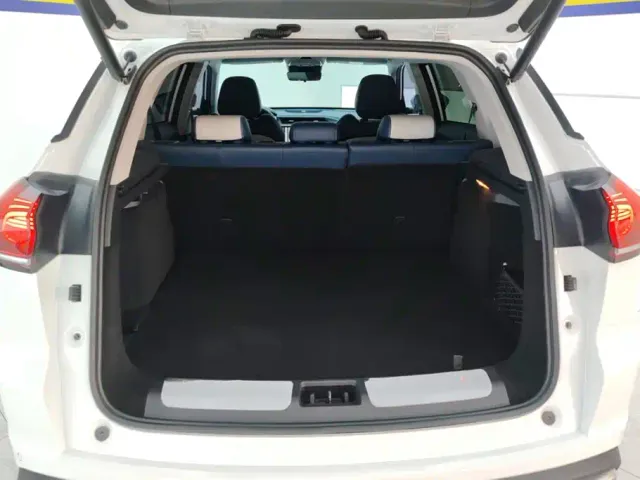 Geely Boyue — Фото автомобиля 4