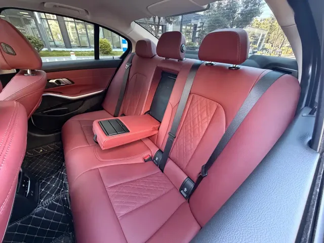 BMW 3 Series — Фото автомобиля 14
