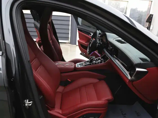 Porsche Panamera — Фото автомобиля 23