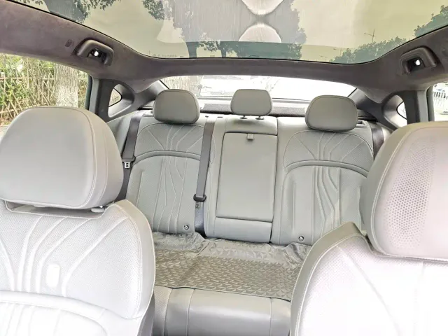 Geely Galaxy E8 — Фото автомобиля 8