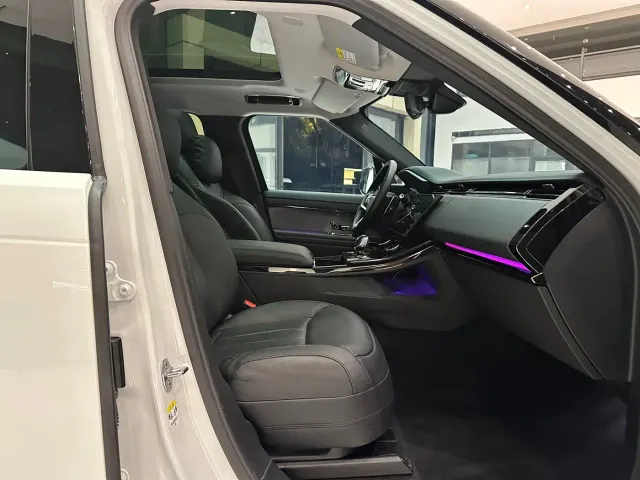 Land Rover Range Rover Sport — Фото автомобиля 10