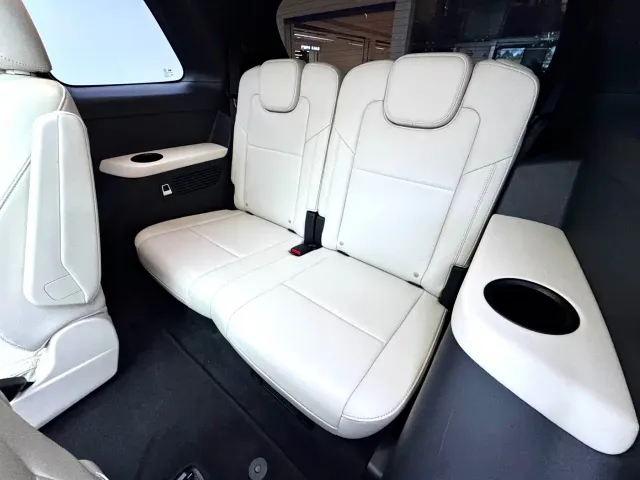 Li Auto ONE — Фото автомобиля 18