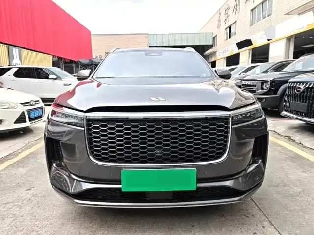 Li Auto ONE — Фото автомобиля 2