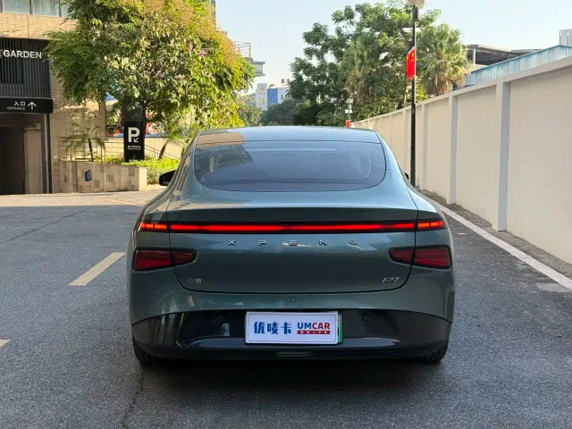 Xpeng P7 — Фото автомобиля 5