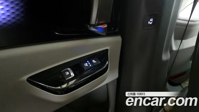 Kia Canival Carnival 4 поколение Бензин 7 мест Hi-Limousine — Фото автомобиля 19
