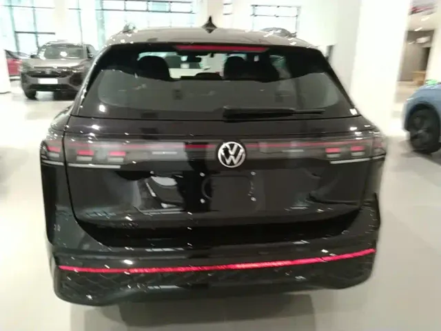 Volkswagen Tiguan L — Фото автомобиля 5
