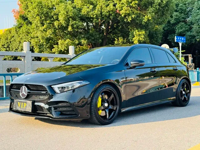 Фотография автомобиля — Mercedes-Benz A-Class AMG