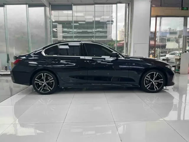 BMW 3 Series — Фото автомобиля 7
