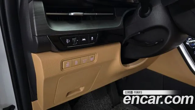 Kia Carnival Generation 4 — Фото автомобиля 14