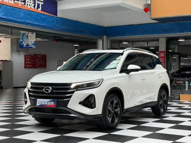 Фотография автомобиля — GAC Trumpchi GS4