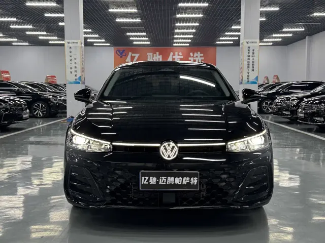 Volkswagen Passat — Фото автомобиля 2