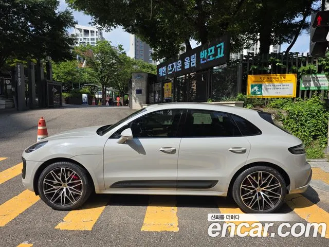 Porsche Macan — Фото автомобиля 11
