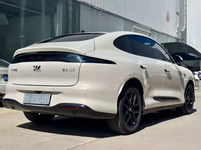 IM Motors LS6 — Фото автомобиля 4